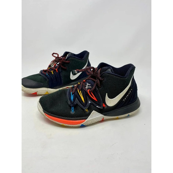 Nike Kyrie 5 x Friends Black‎ Basketball Sneakers - Picture 8 of 12
